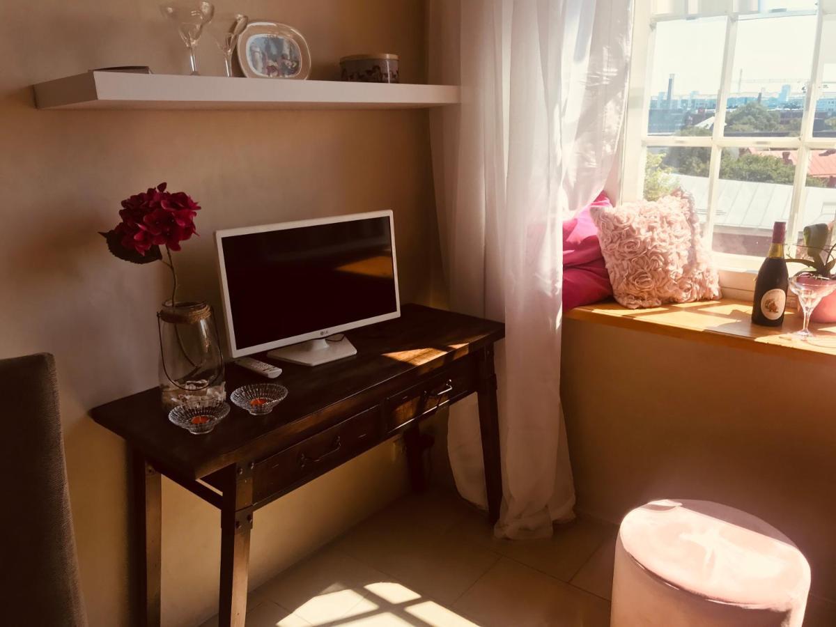 Cozy Oldtown Studio With Magnific City View Tallinn Ngoại thất bức ảnh