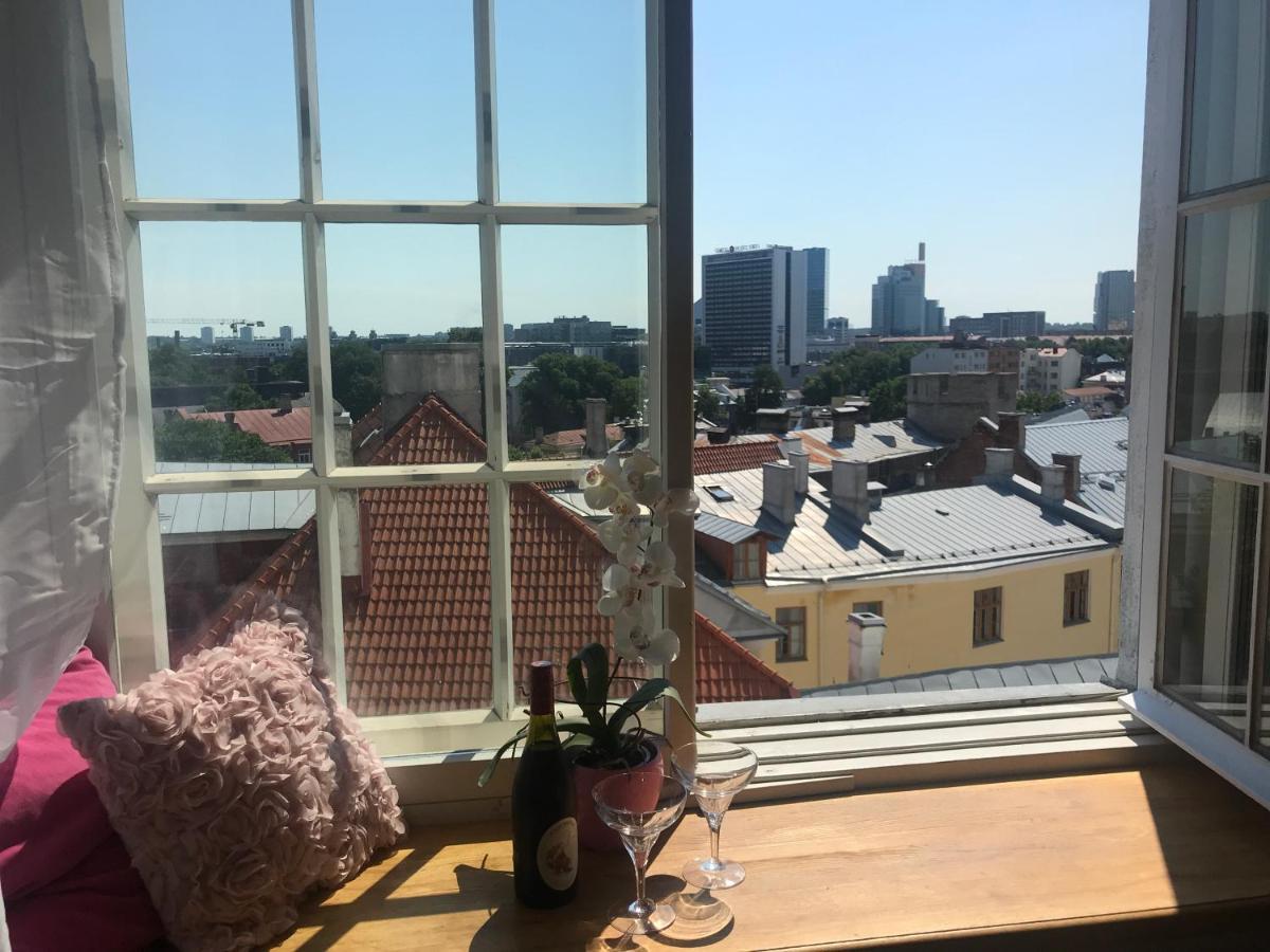 Cozy Oldtown Studio With Magnific City View Tallinn Ngoại thất bức ảnh